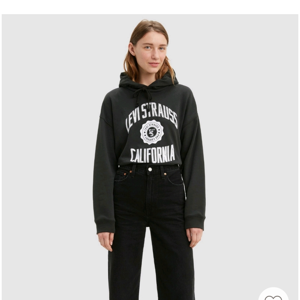 Levi's Cropped Sweatshirt Hoodie. NWT